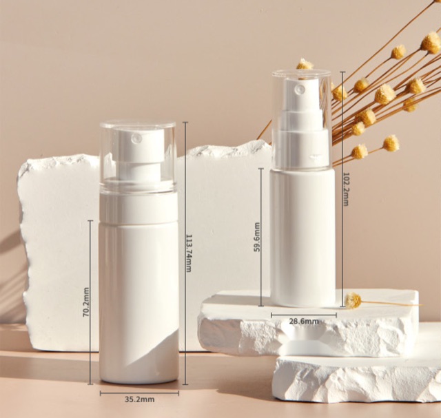 Spray Bottles — PET · 30–50 ml: the sampled formats photographed as published in the source catalogue.