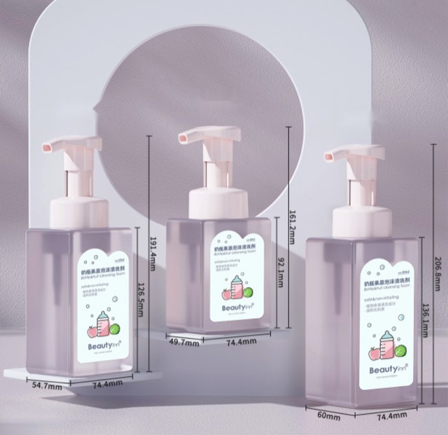 Foam Bottles — PETG · 250–500 ml: the sampled formats photographed as published in the source catalogue.