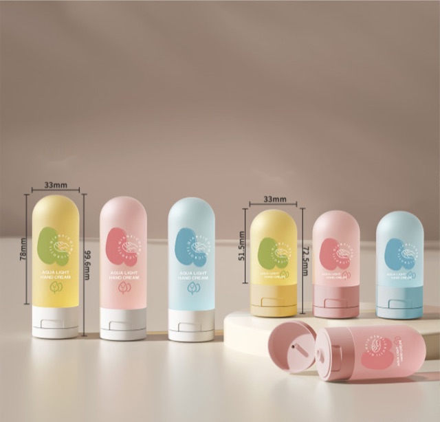 Squeeze Bottles — Assorted · 30–50 ml: the sampled formats photographed as published in the source catalogue.