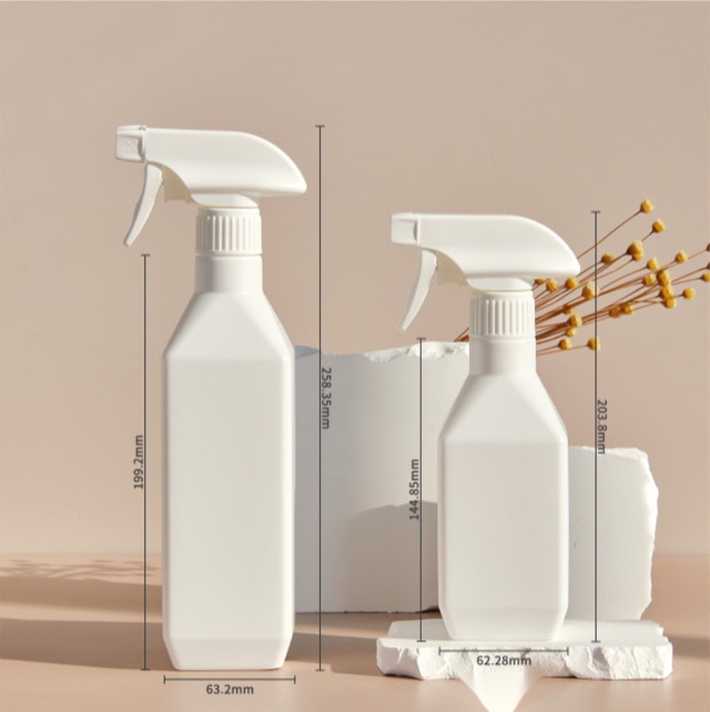 Spray Bottles — HDPE · 300–500 ml: the sampled formats photographed as published in the source catalogue.