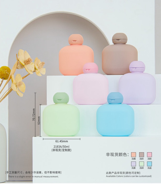 LDPE Squeeze Bottles — the formats in this group, photographed together as published in the source catalogue.