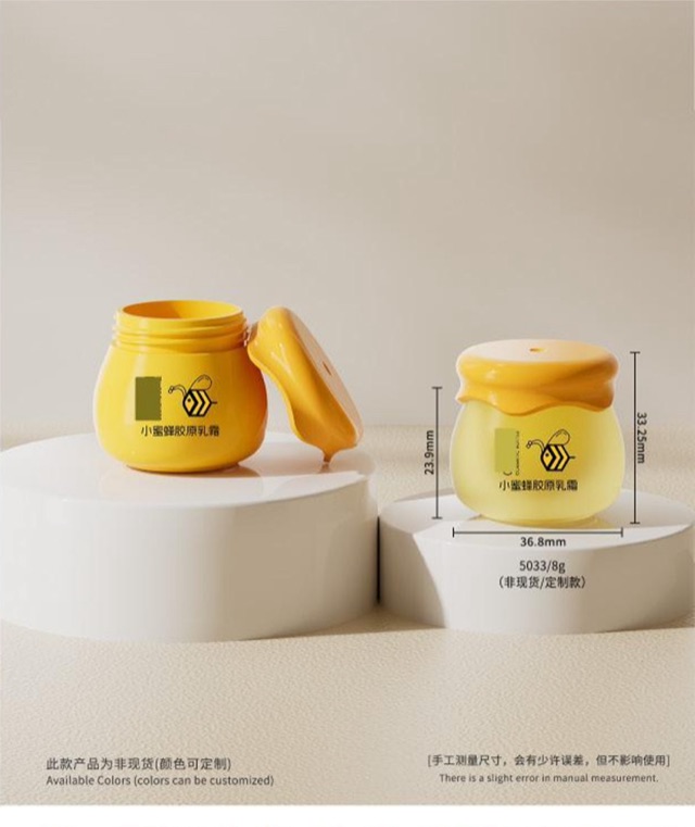 Cream Jars — the formats in this group, photographed together as published in the source catalogue.