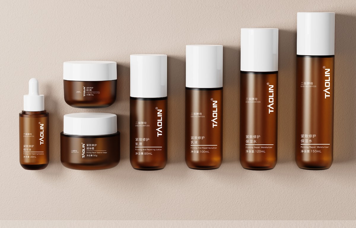 Plate 7 — Dropper Bottles and Two 50 g Cream Jars — the formats on this catalogue page, photographed together as published.