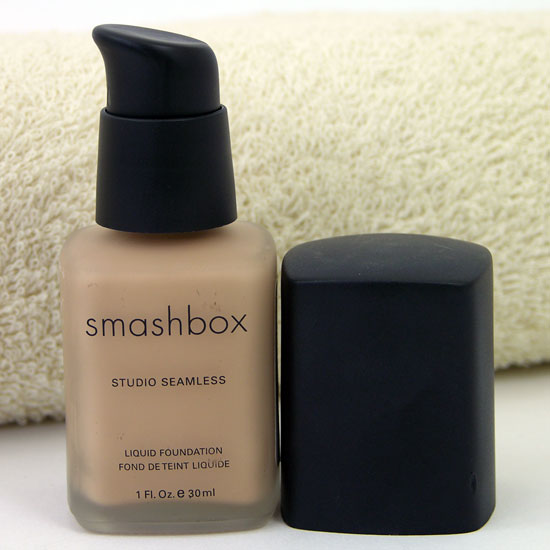 SmashBox Liquid Studio Seamless Foundation